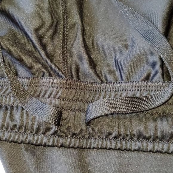 Under Armour Collegiate Wisconsin Badger Heatgear Loose Sz XXL Athletic Shorts - Picture 8 of 12